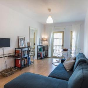 Worldly welcoming flat in Campo Pequeno Lisbon 